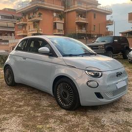 Fiat 500 500e Berlina 42 kWh Icon