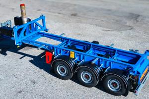 Semirimorchio Porta Container Ribaltabile 20 Piedi