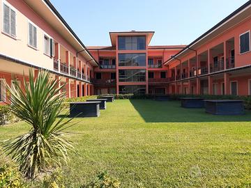 In zona tranquilla e vicino al mare