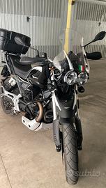 Moto Guzzi v85 Guardia D'onore