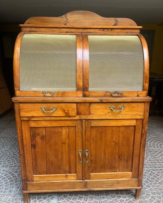 Credenza antica
