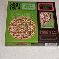 Puzzle 3D in legno a forma di pallina di Natale