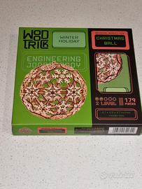 Puzzle 3D in legno a forma di pallina di Natale