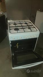 cucina a gas 4 fuochi