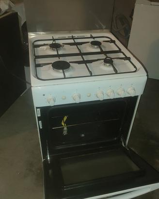 cucina a gas 4 fuochi