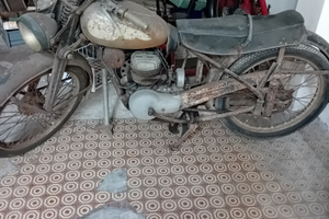 Moto d'epoca bianchi bianchina 125