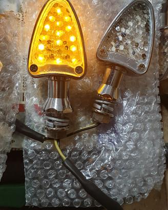 Frecce Yamaha Dragstar 4 pezzi con staffa ant.