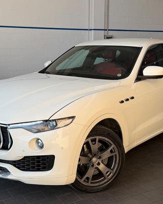 MASERATI Levante V6 430 CV AWD S ERMENEGILDO ZEGNA