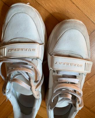 Sneakers Burberry  Regis in pelle bianca 41