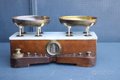 Bilancia Vintage Antica da Farmacia in Legno Marmo
