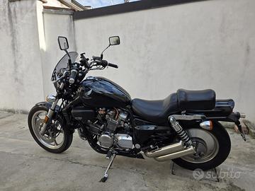 Honda VF750 custom lenticolare
