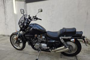 Honda VF750 custom lenticolare
