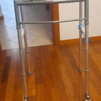 Deambulatore per anziani 