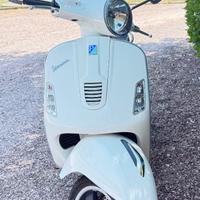Vespa 300 GTS i.e. - Un vero gioiello su 2 ruote -