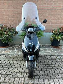 Scooter Piaggio Zip 50 C25