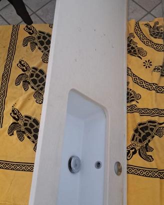 Lavabo con marmo pregiato