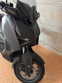 Yamaha Xmax 300 2023 Sonic grey