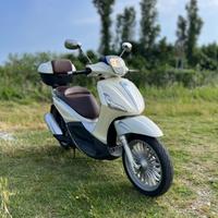 Piaggio Beverly 300 ie