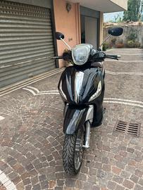 Beverly 300