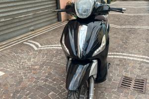 Beverly 300