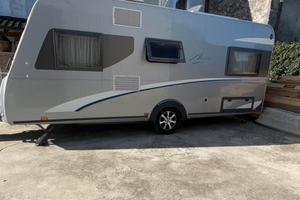 Burstner  averso top 465 ts