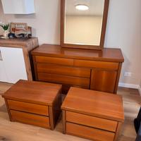 Comò, comodini, specchio camera arte povera