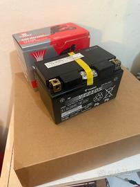 Batteria moto nouva!