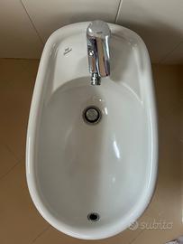 Bidet Ideal Standard con rubinetto