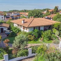 VILLA INDIPENDENTE SU UNICO LIVELLO CON GIARDIN...