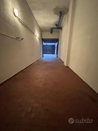 BOX AUTO A PORTA ROMANA, MILANO.