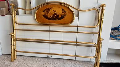 Letto in ottone con intarsio artistico