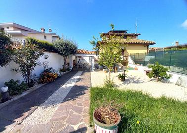 PORZIONE DI TRIFAMILIARE A ARDEA