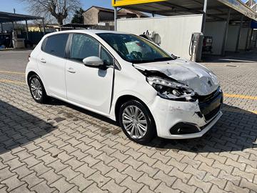 Peugeot 208 BlueHDi 75 3 porte Allure