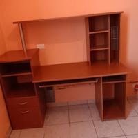 Scrivania salvaspazio multifunzionale pc