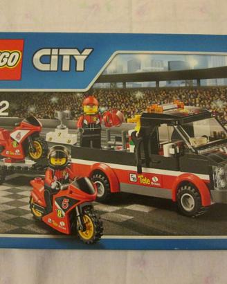 LEGO 60084 Trasporto moto da corsa