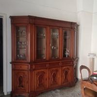 Cristagliera con tavolo e sedie