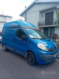 OPEL VIVARO VAN