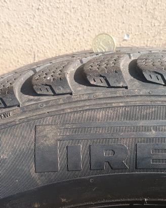 4 gomme invernali Pirelli Winter  205 55 16  91t