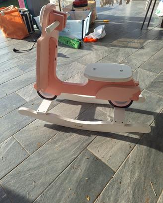 vespa di legno marca  rocketbaby