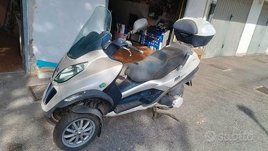 Piaggio mp3 300 ricambi