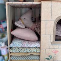 Maileg topina sul pisello