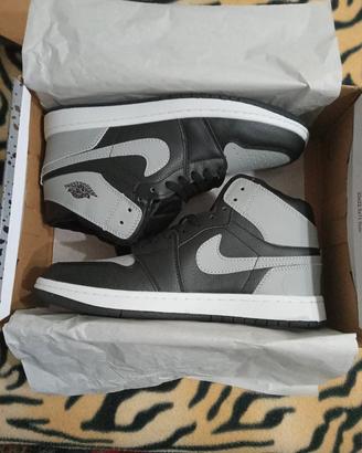 Nike Air Jordan Mid  EU43