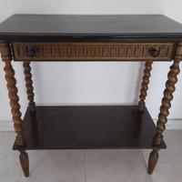 Mobiletto vintage con cassetto usato 