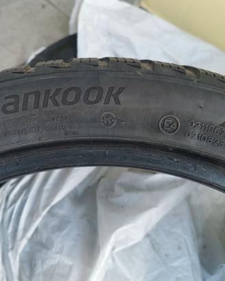 GOMME AUTO HANKOOK 235 /40 /18 INVERNALI 
