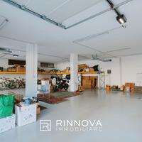 Ampio magazzino/garage piano strada