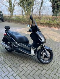YAMAHA X MAX 250