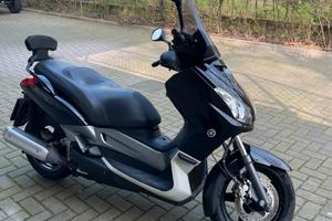 YAMAHA X MAX 250