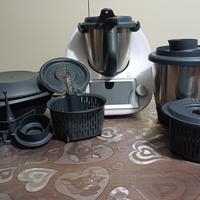 Bimby TM6 con doppio boccale e accessori