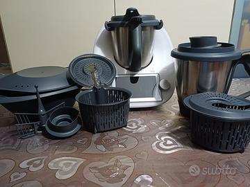 Bimby TM6 con doppio boccale e accessori