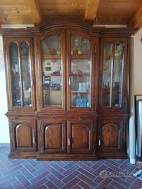 credenza  in stile provenzale